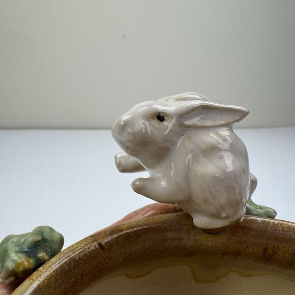 Vintage Pottery Bowl Bunny Rabbit Easter Carrots Candy Jelly Bean Bowl Decor - Picture 9 of 14